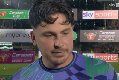 Após ajudar a eliminar o United, goleiro revela ser torcedor do time de Manchester