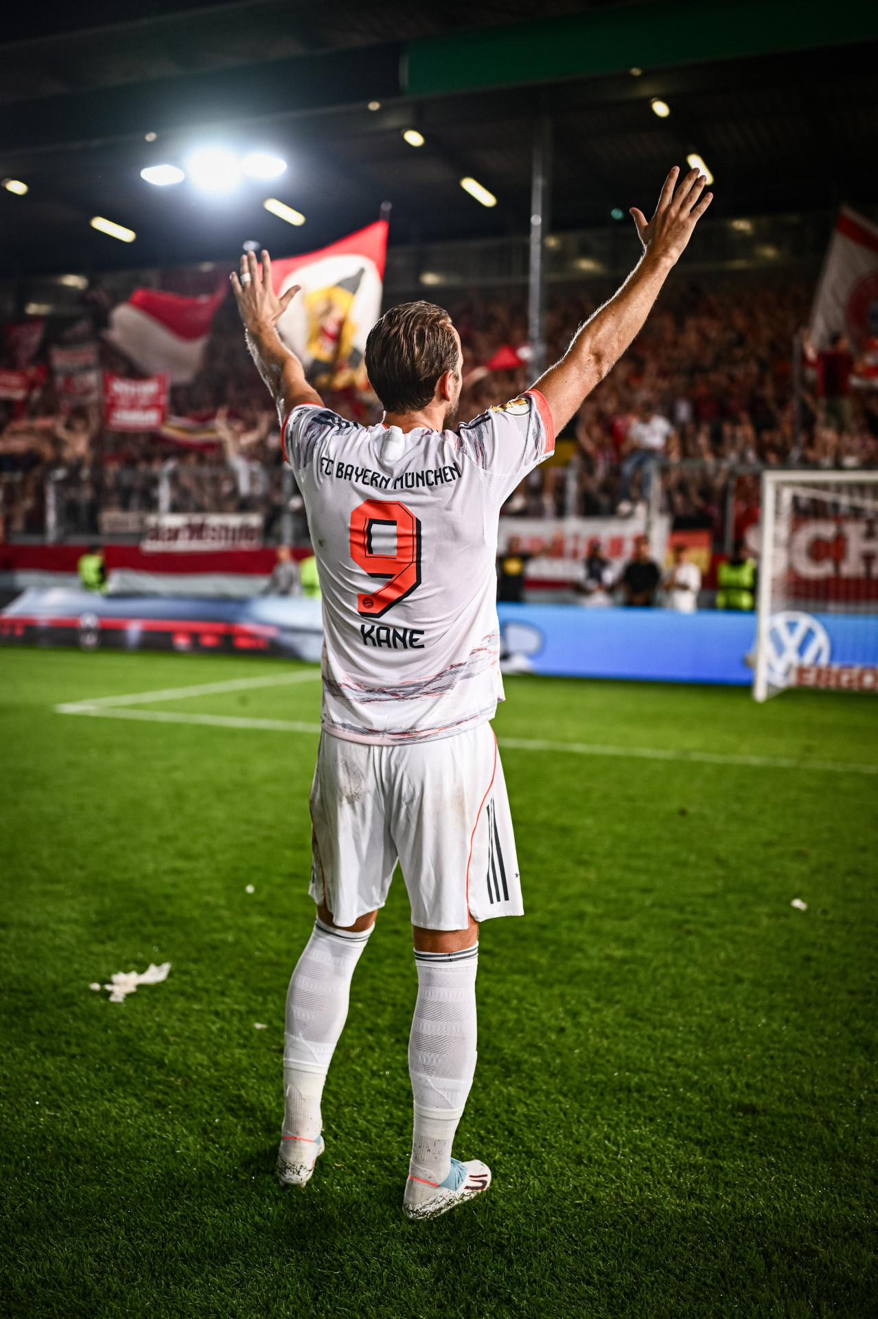 Harry Kane fez o gol que garantiu a vitória do Bayern de Munique