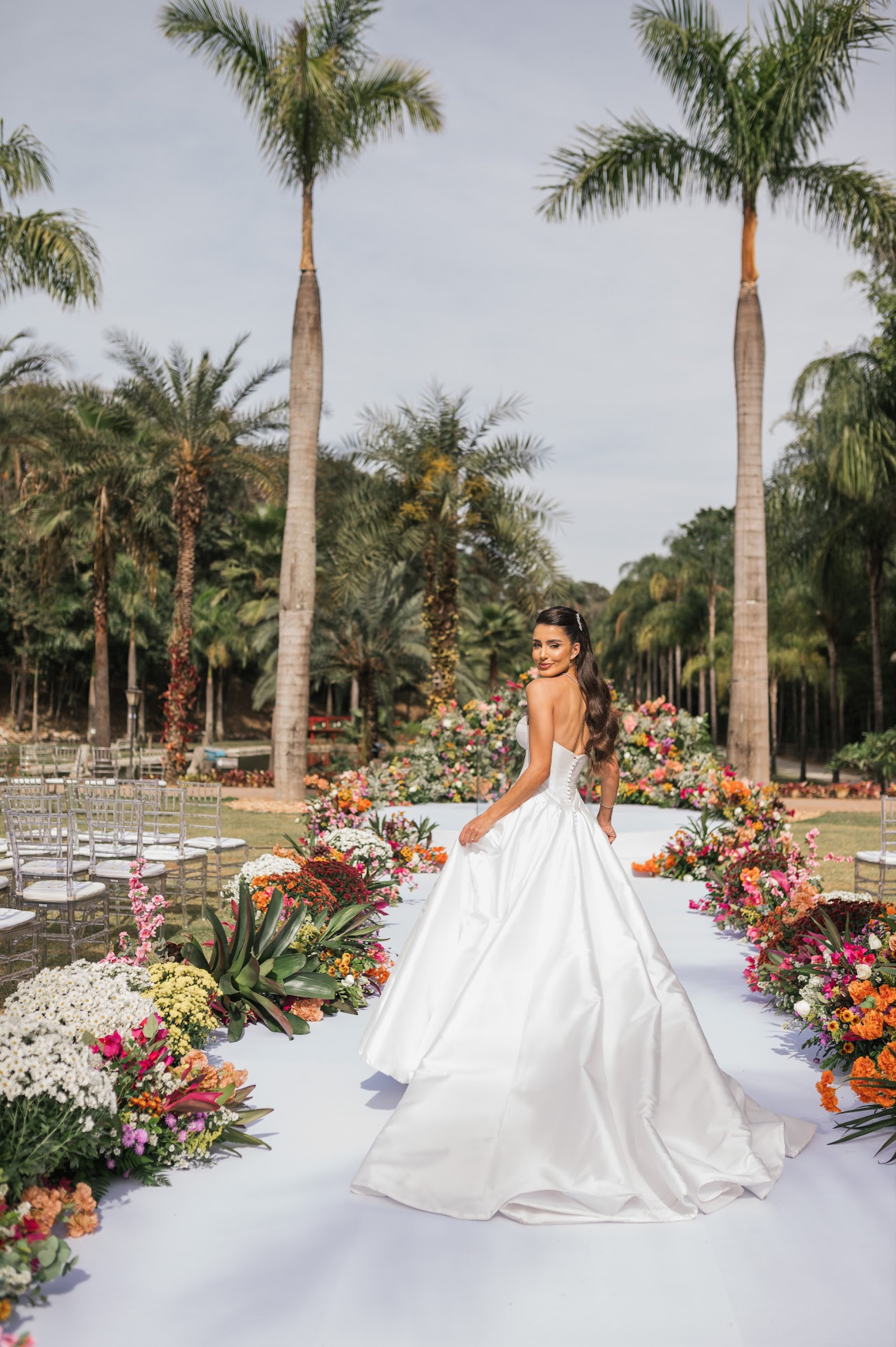 Entre jardins e flores, a Miss Brasil 2024 celebrou o início de uma nova etapa ao lado de Guilherme