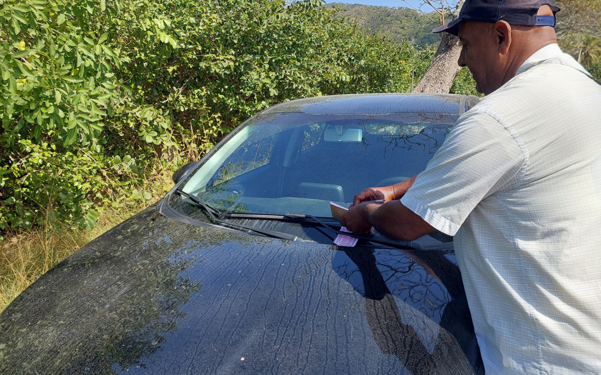 Félix trabalhou por pouco tempo em empregos formais