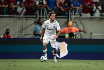 Guga repete discurso de Renato Gaúcho e lamenta desatenção no fim: 'Vamos ajustar'