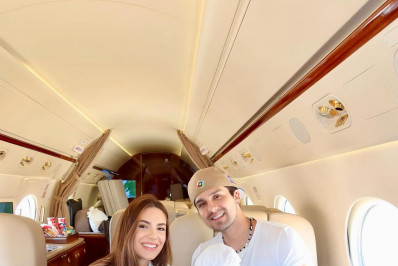 Luan Santana retorna ao Brasil e compartilha foto com Jade Magalhães e a filha
