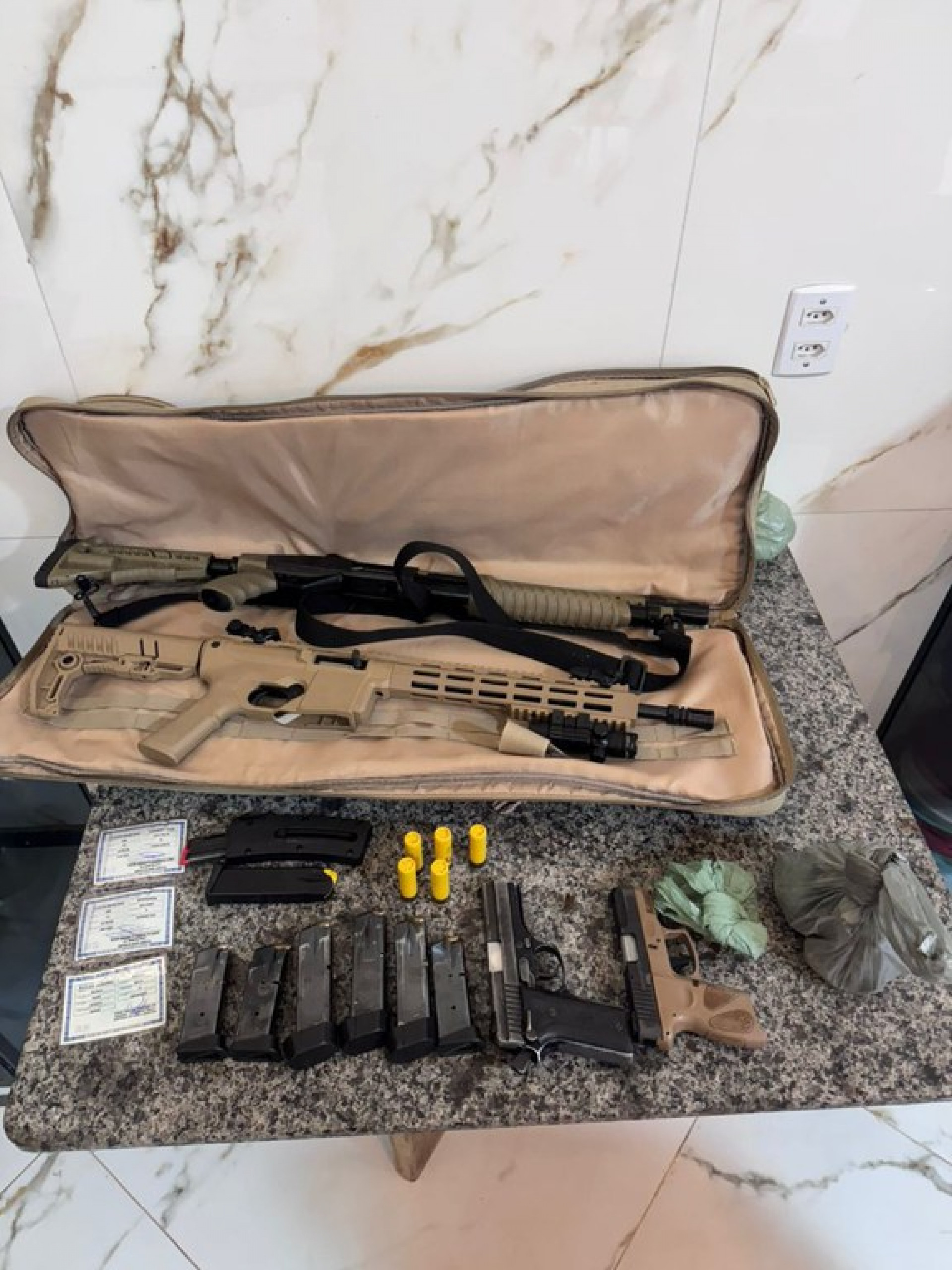 Polícia apreendeu armas na operação - Divulgação / PF