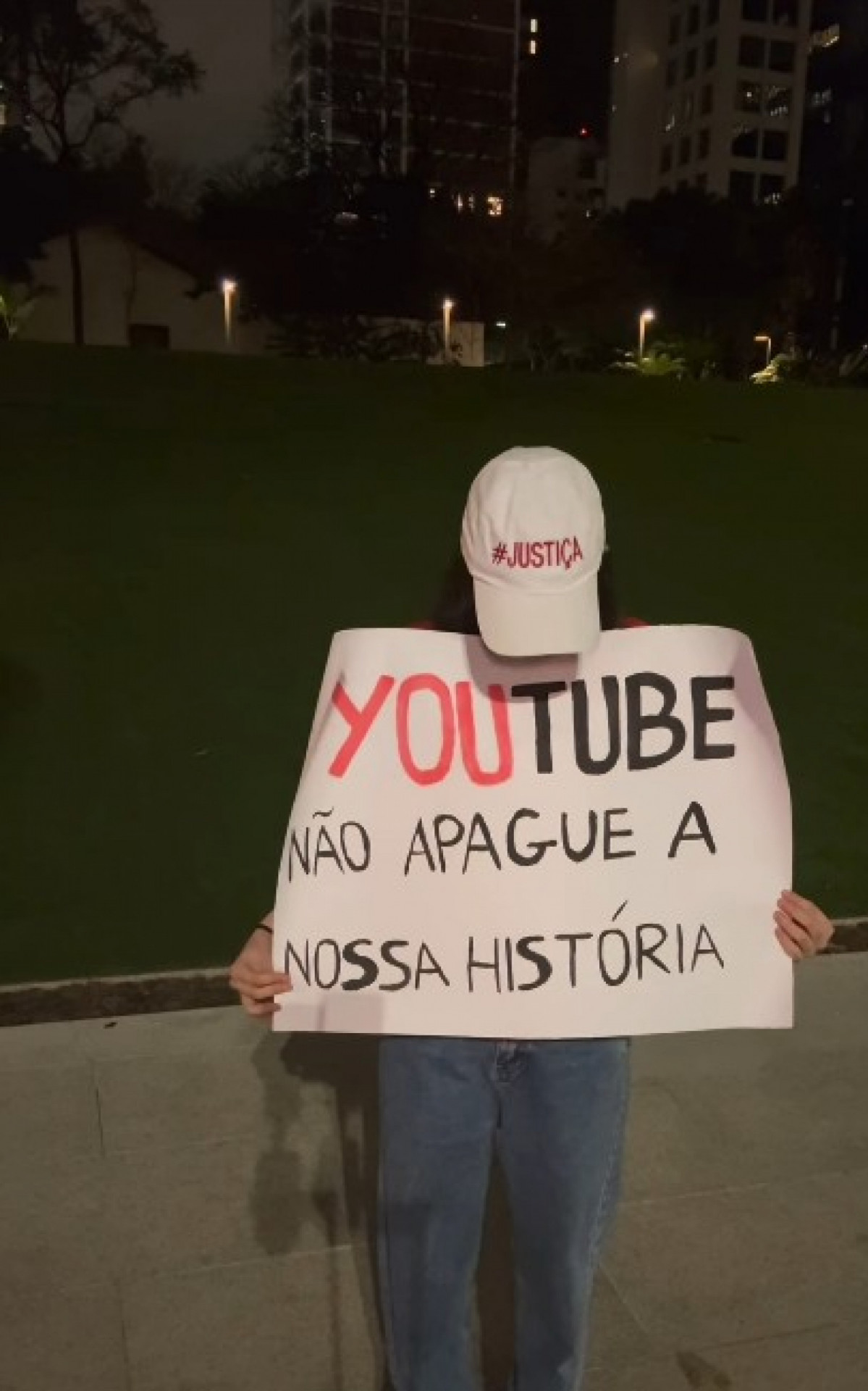 A youtuber Bel Peres, conhecida pelo canal 'Bel para Meninas' - Reprodução/Instagram