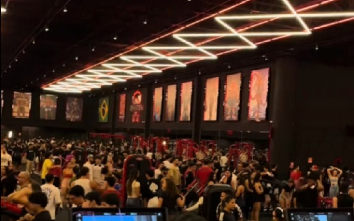 Academia afirmou que cerca de 20 mil pessoas compareceram &agrave; inaugura&ccedil;&atilde;o