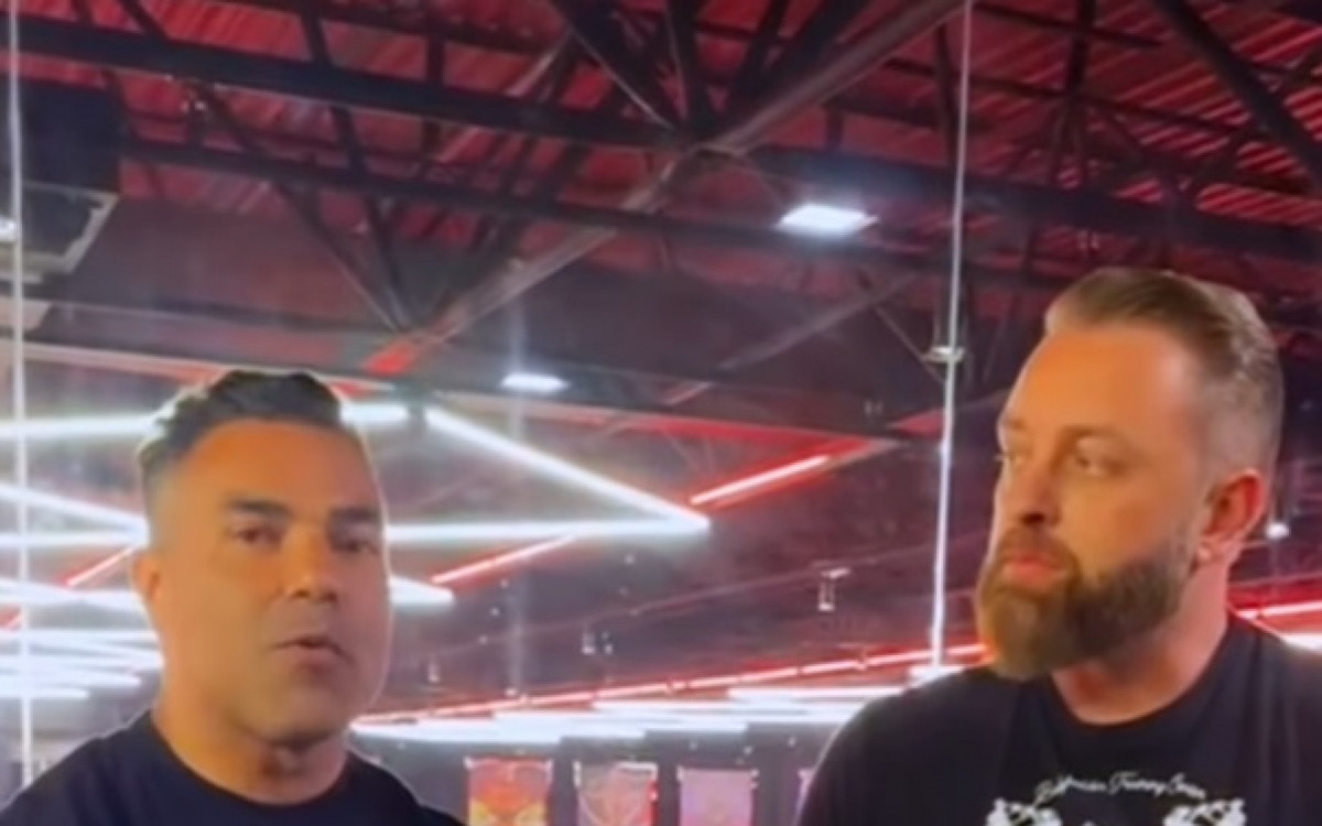 Bodybuilder Eduardo Correa, &agrave; esquerda, e o fundador da Ironberg, Roberto 'Bet&atilde;o' Rautenberg