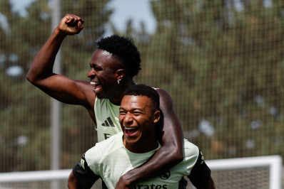 Xabi Alonso elogia atuação de Vini Jr depois de começo no banco: 'Ele será crucial'