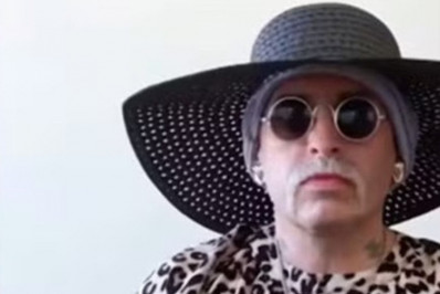 Neonazista começa a cumprir pena em prisão feminina após mudar de gênero