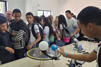 Pesquisa científica recebe suporte da Faetec através de laboratórios