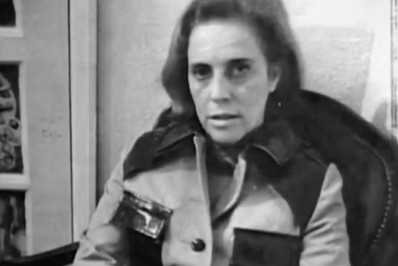 Certidão de óbito de Zuzu Angel, vítima da ditadura, é retificada pelo governo federal