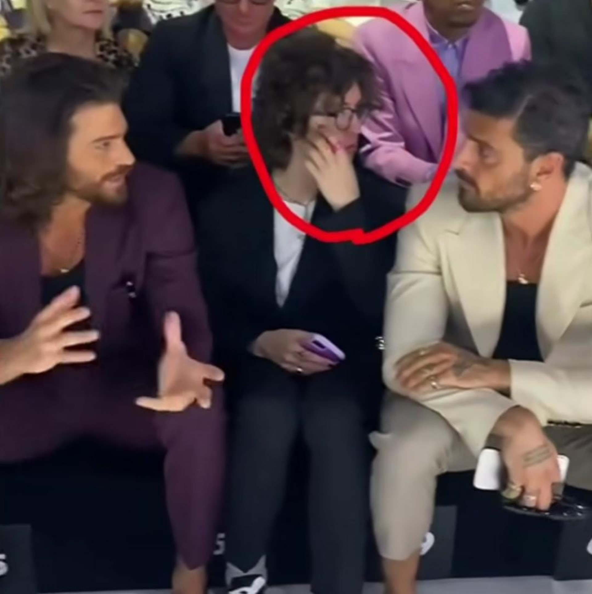 Vídeo em que Lucas Jagger aparece desconfortável entre Can Yaman e Michele Marrone volta a viralizar nas redes sociais e ele reage: 'Dois idiotas' - Reprodução de vídeo / Instagram