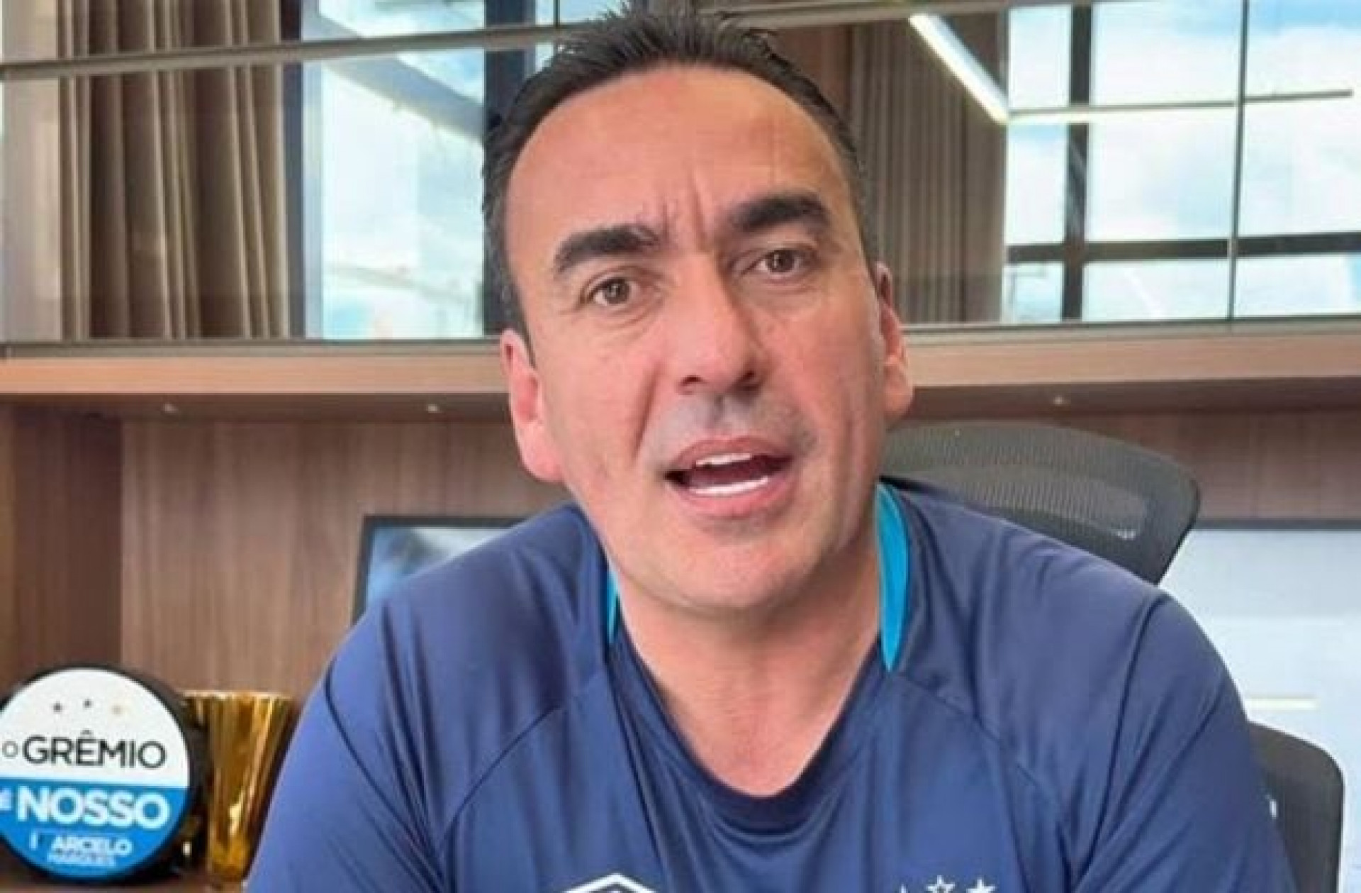 Empres&aacute;rio volta atr&aacute;s e vai concorrer &agrave; presid&ecirc;ncia do Gr&ecirc;mio