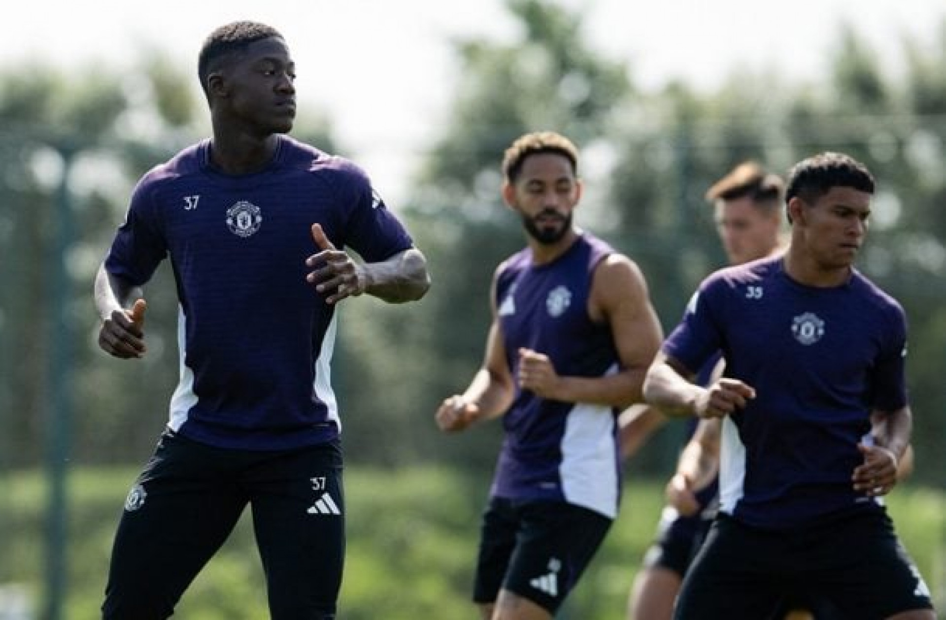 Manchester United x Burnley: onde assistir, escala&ccedil;&otilde;es e arbitragem