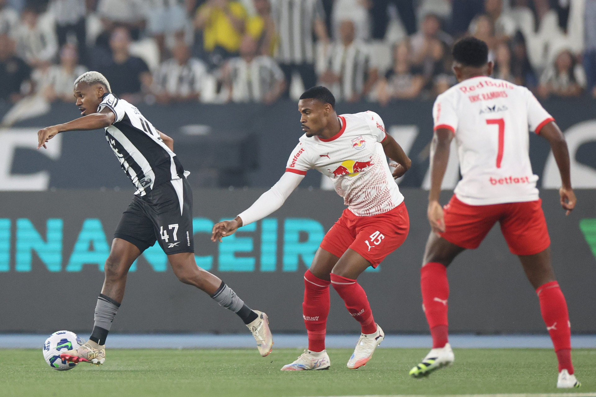 Botafogo enfrentou o Bragantino no Nilton Santos - Vitor Silva / Botafogo