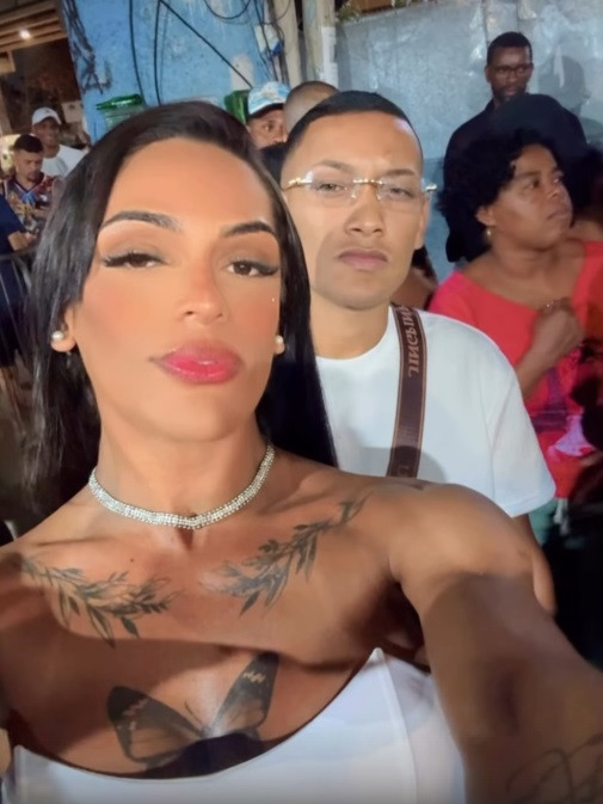 Samara Mapoua e o marido, Pedro Henrique, na madrugada deste sábado (30) - Reprodução / Instagram