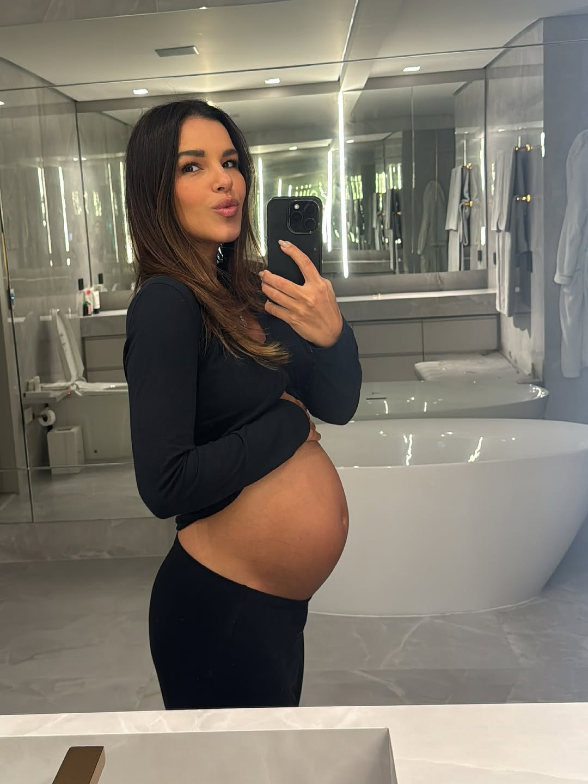 Mariana Rios exibiu a barriga da gestação nas redes sociais - Reprodução/Instagram