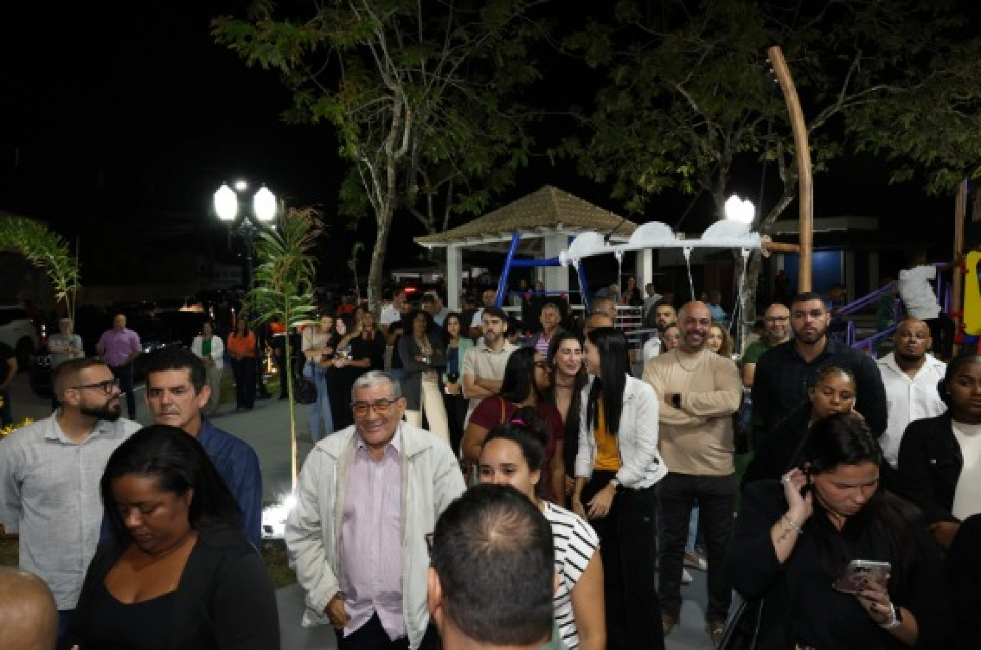 Inauguração da nova iluminação pública em São Vicente - Ascom