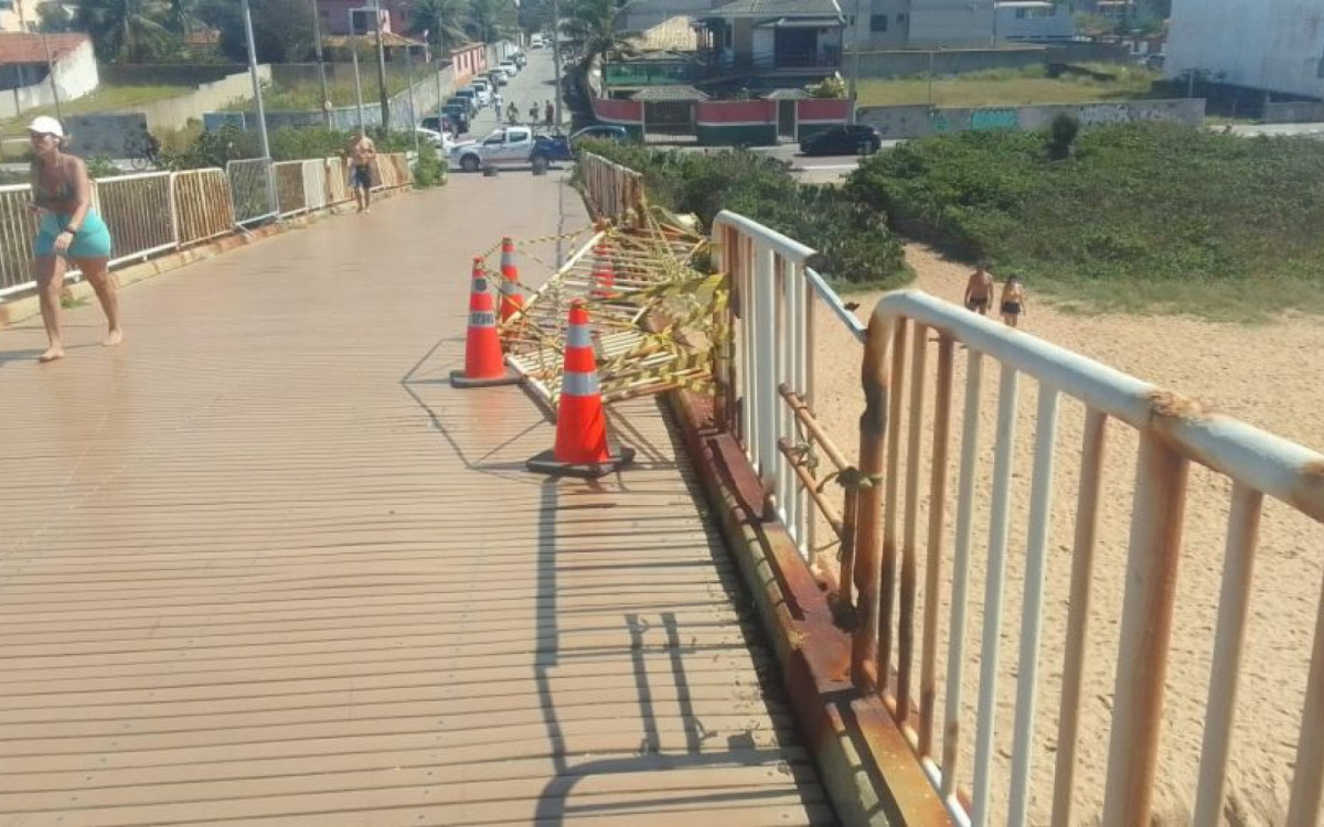 Trecho do Emissário Submarino ficou sem proteção após vandalismo, aumentando o risco para visitantes