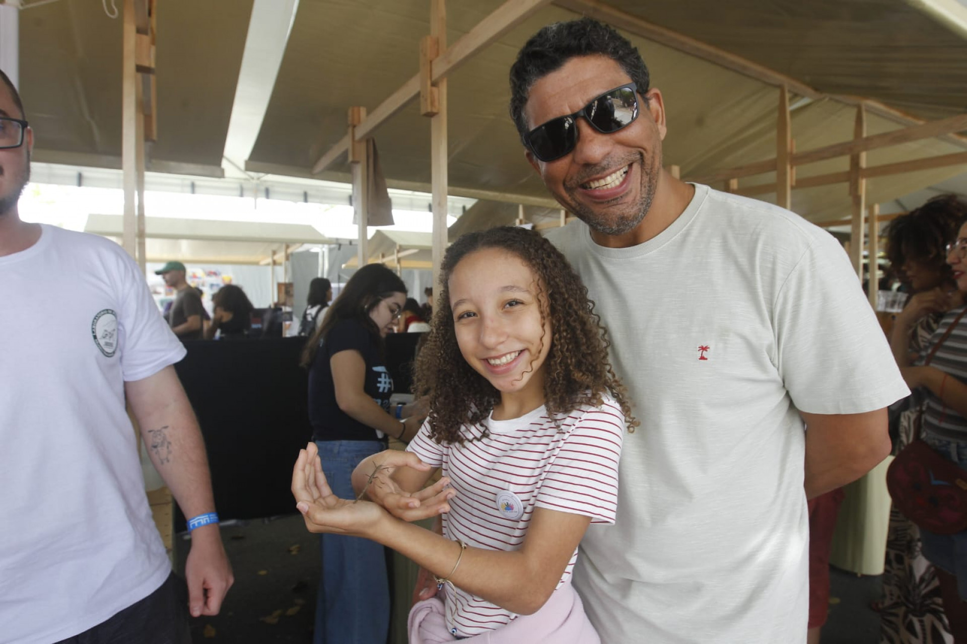 Adriano Paiva, 44, e sua filha, Beatriz, 12 - Reginaldo Pimenta / Agência O Dia