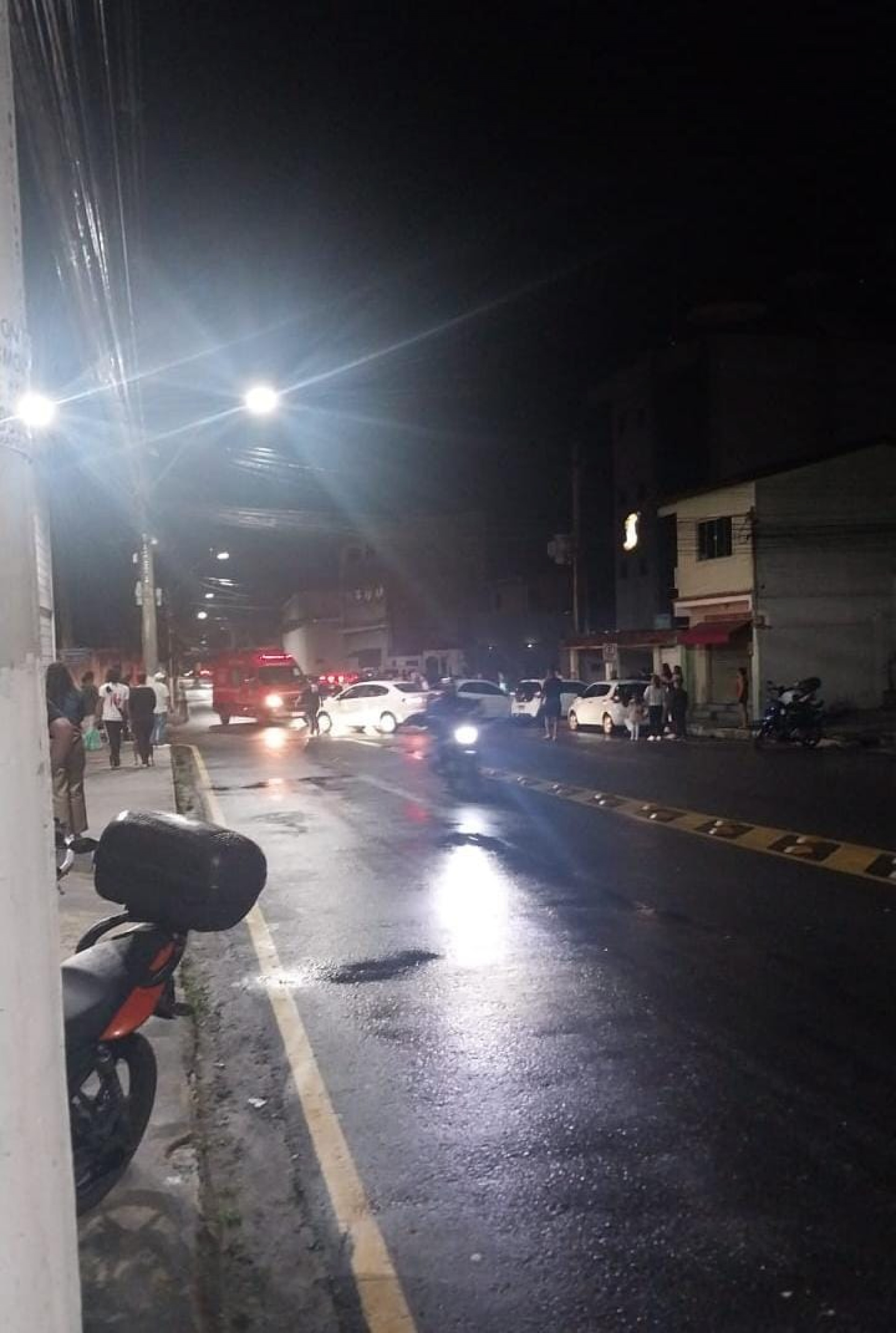 Local onde o policial foi atacado por criminosos