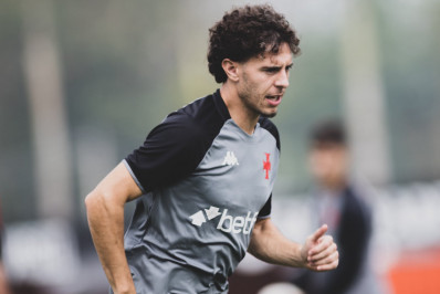 Feliz no Vasco, Nuno quer ficar no Brasil e sonha com seleção de Portugal