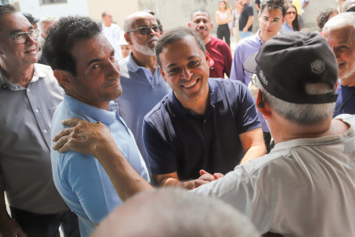 Rodrigo Neves vistoria andamento das obras de macrodrenagem no Barreto e na Engenhoca