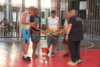 Aulas de psicomotricidade reúne mais de 30 pessoas com deficiência no bairro Camarão