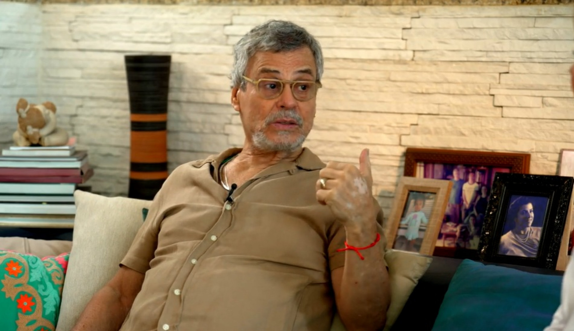 Carlinhos de Jesus durante o 'Fantástico' - Reprodução de vídeo