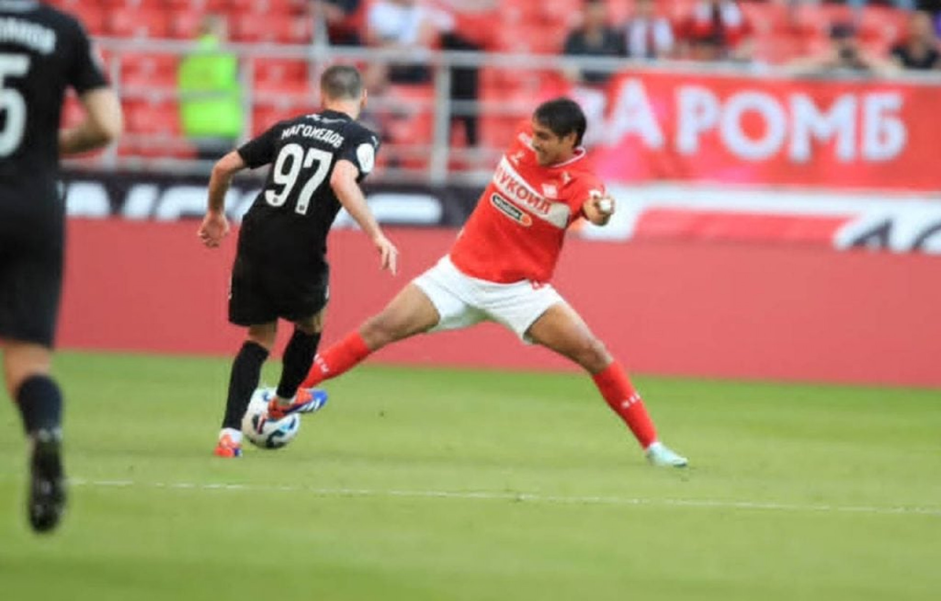 Santos encaminha contrata&ccedil;&atilde;o de zagueiro paraguaio