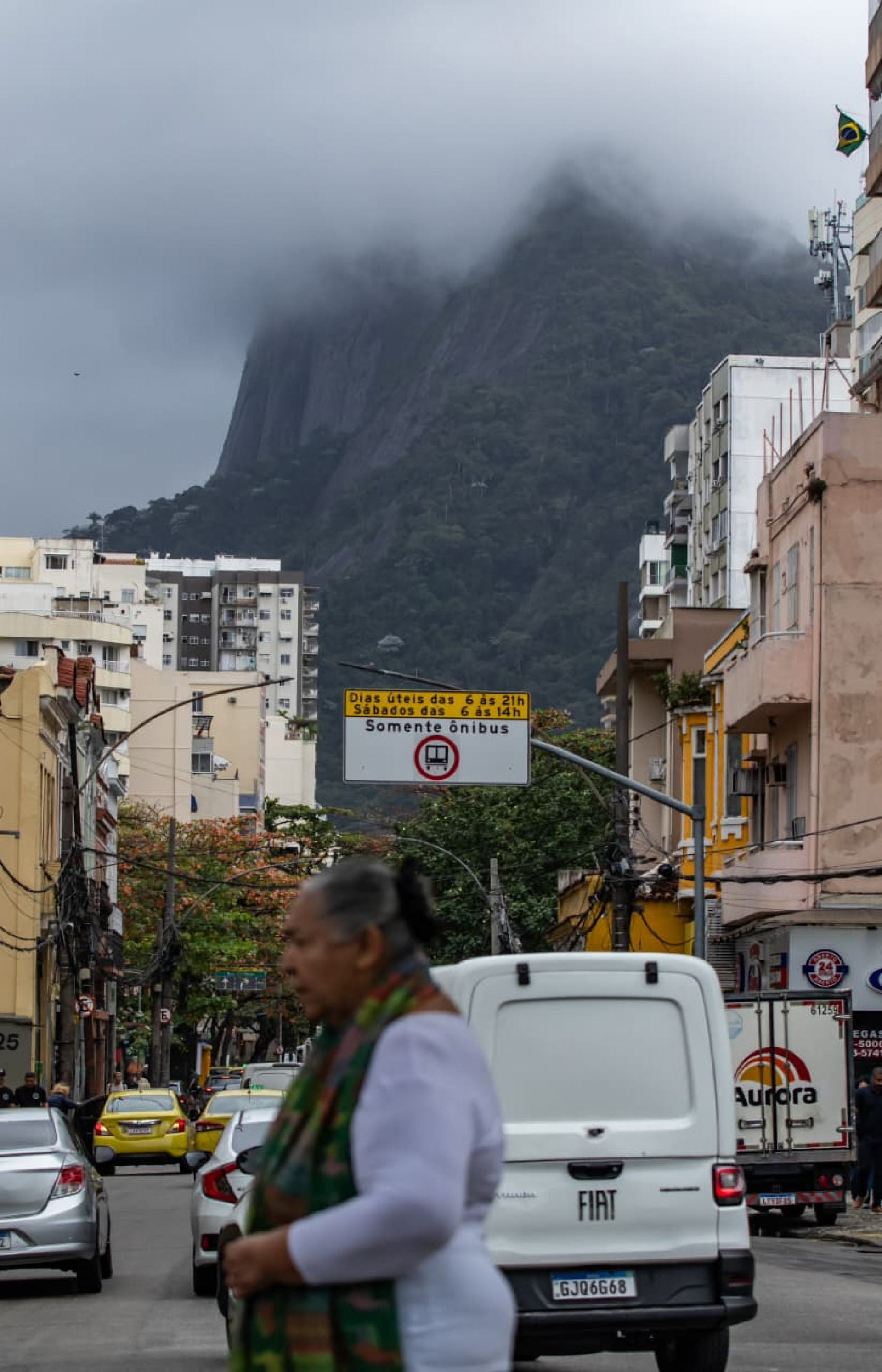 Ventos &uacute;midos vindos do oceano influenciam na nebulosidade na cidade do Rio - &Eacute;rica Martin/Ag&ecirc;ncia O Dia