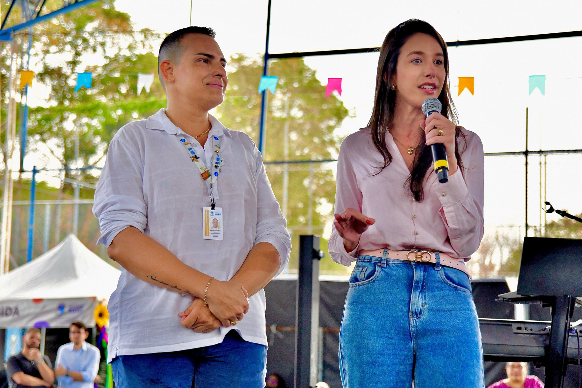 A vice-prefeita Mariana Malta, ao lado de Diogo Bastos, destacou que o baile est&aacute; no calend&aacute;rio de eventos do munic&iacute;pio - Jeovani Campos / PMBR