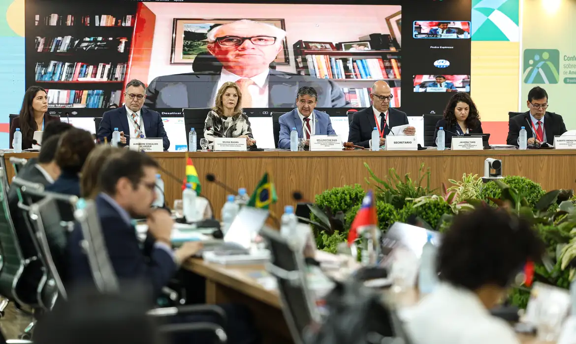 Conferência debate investimentos para erradicar a pobreza