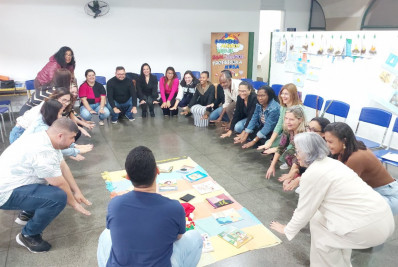 Agentes de leitura, dinamizadores de biblioteca e professores de sala de leitura participam de formação em Macuco