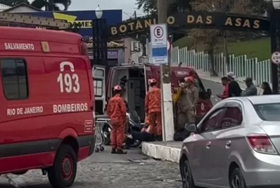 Acidente é registrado no Centro de Araruama nesta terça-feira (2)