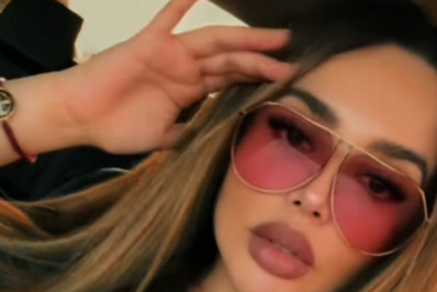 Influenciadora é encontrada morta com marido e filhos em caminhonete no México