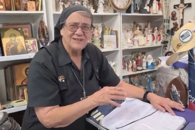 Freira persegue, alcança ladrão armado e diz: 'Jesus te ama'