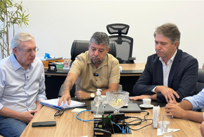 Prefeito Washington Quaquá assina contrato para a construção do Plaza Shopping Maricá