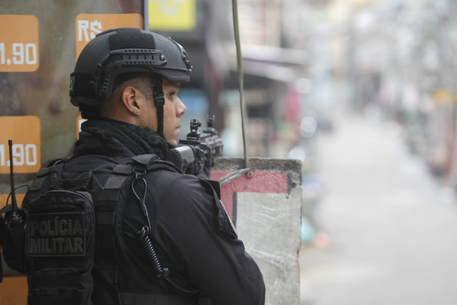 Operação da PM na comunidade da Mangueira, na Zona Norte, nesta terça (2) - Reginaldo Pimenta/Agência O DIA