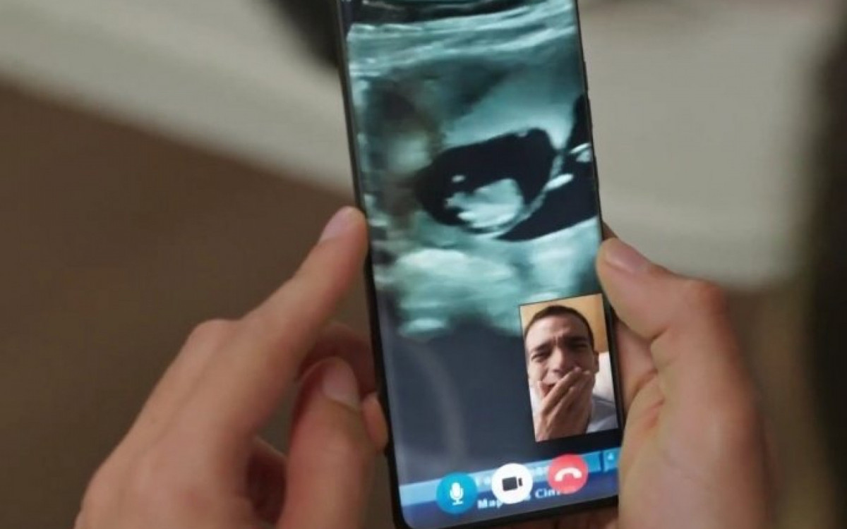 'Vale Tudo': Afonso surge com 'três mãos' e internautas detonam