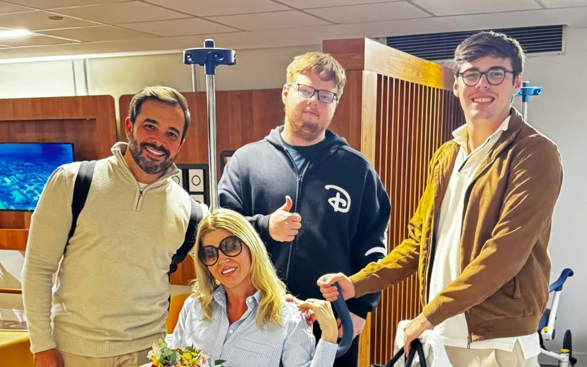 Val Marchiori deixa o hospital acompanhada da fam&iacute;lia