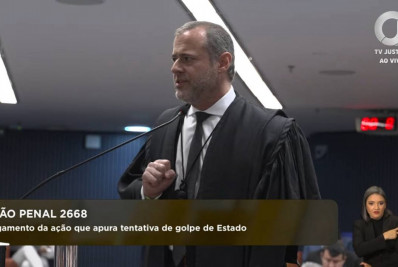 Absolvição de Bolsonaro é 'imperiosa para não termos nova versão caso Dreyfus', diz advogado