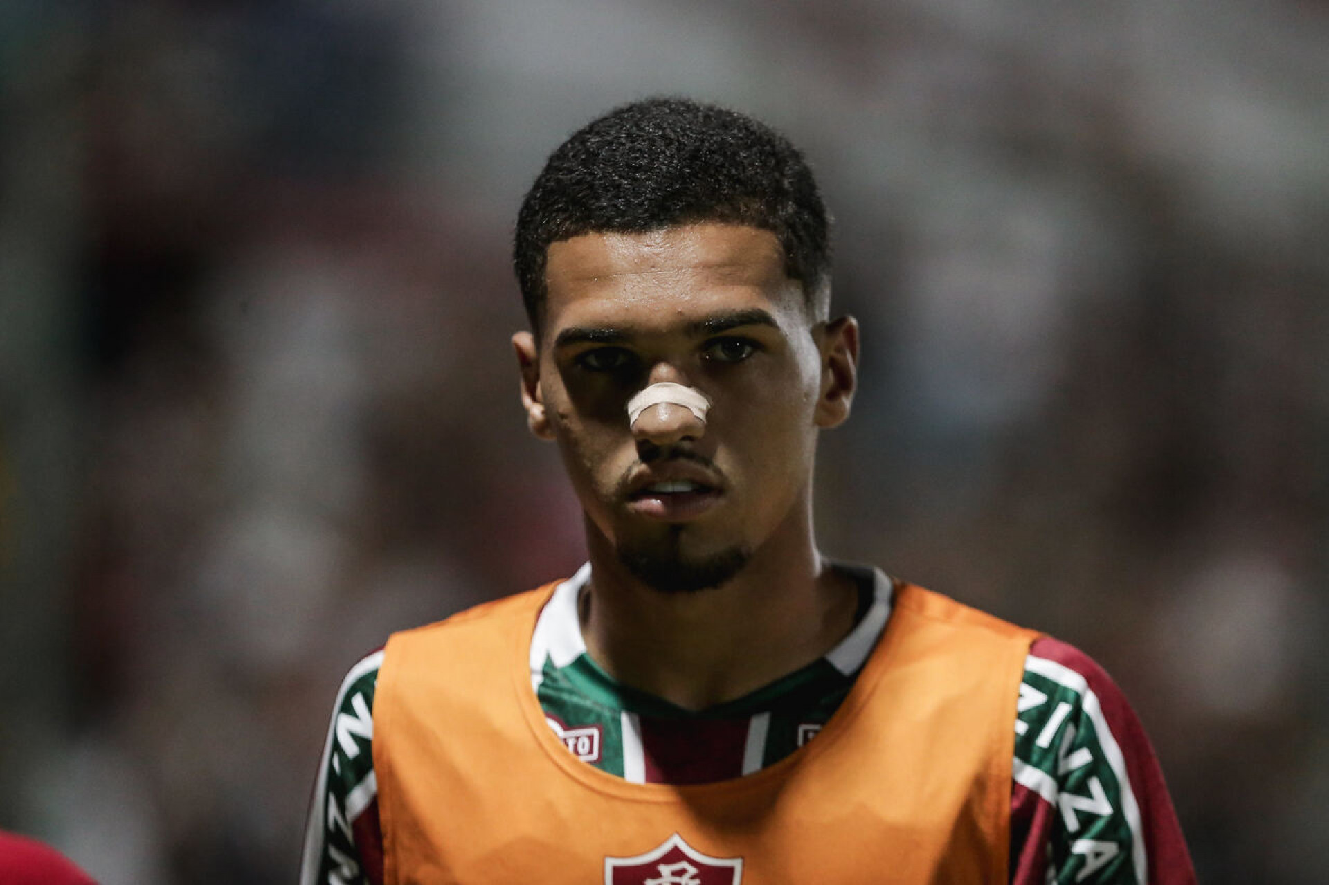 Fluminense encaminha renova&ccedil;&atilde;o com Riquelme Felipe