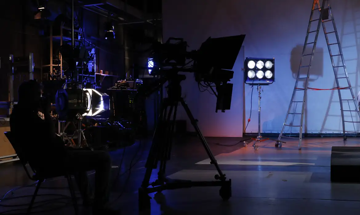 Projeto oferece uma formação completa e 100% gratuita no universo da criação de conteúdo audiovisual