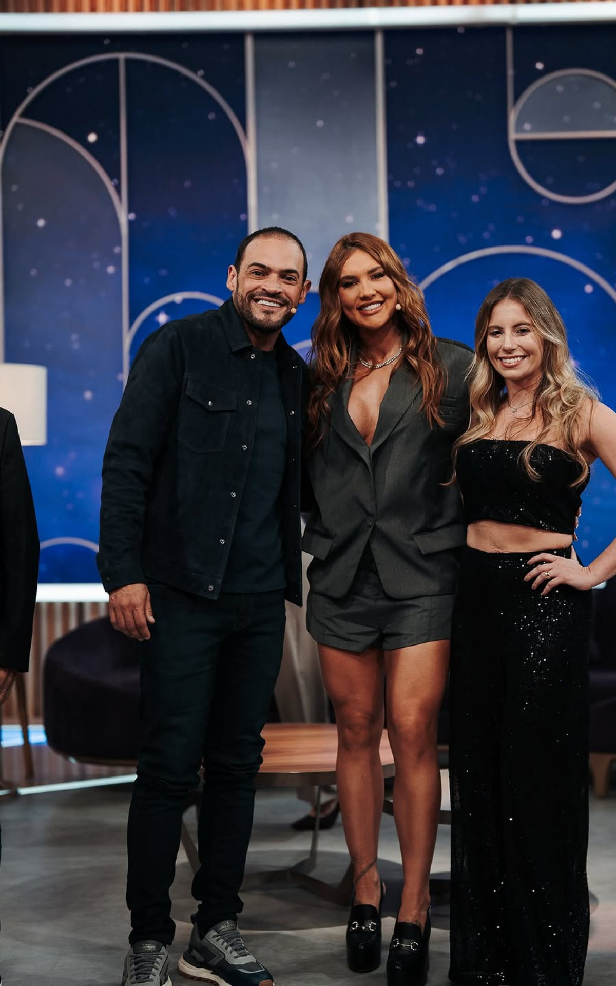 Matheus Ceará e a mulher, Bianca Campos, posam com Virginia Fonseca - Reprodução/Instagram