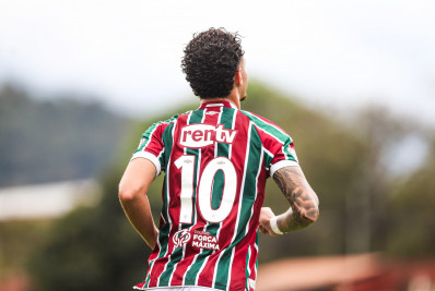 Após críticas de Felipe Melo, diretor do Fluminense expõe incômodo com insucesso do sub-20