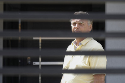 Moraes autoriza visitas de Nikolas Ferreira e Magno Malta a Jair Bolsonaro