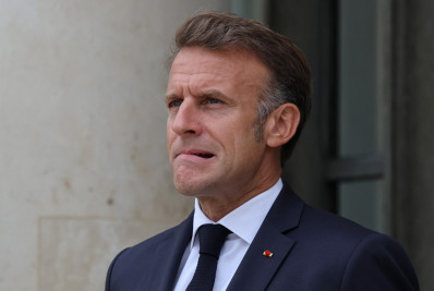 Macron afirma que 26 países se comprometeram a dar garantias de segurança à Ucrânia