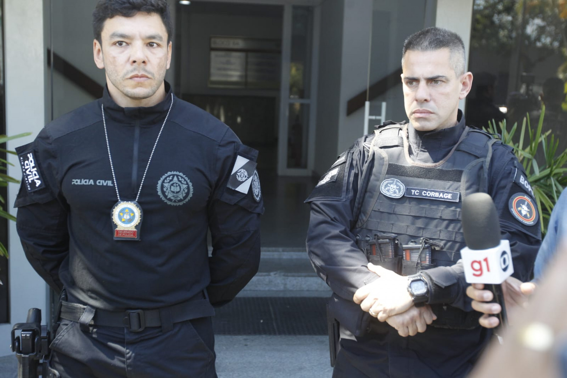 Moysés Santana, delegado da DRE, e Marcelo Cobalte, comandante do Bope, destacam operação - Reginaldo Pimenta / Agência O Dia