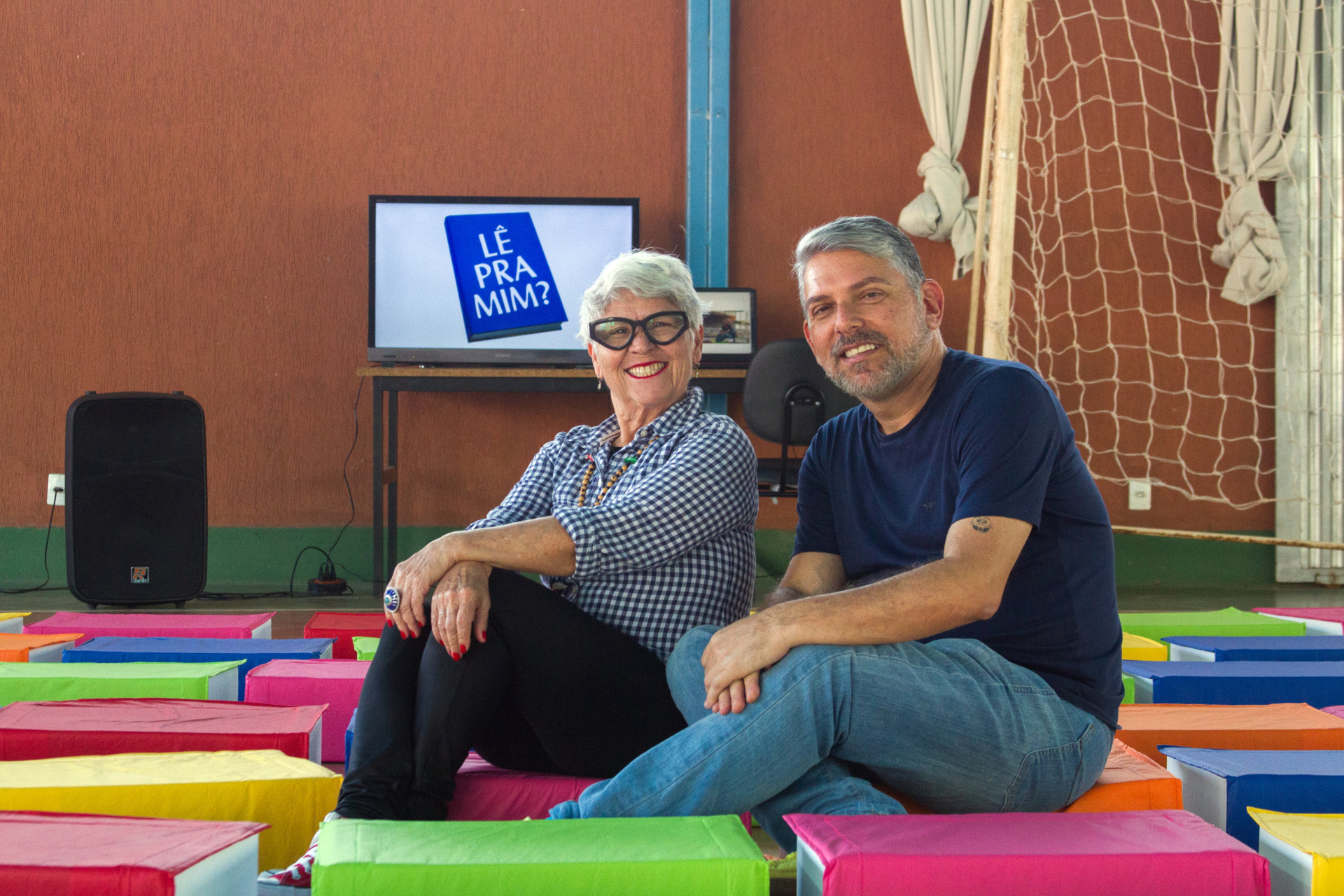 S&ocirc;nia acompanhada de Marcelo Aouila, produtor do projeto "L&ecirc; pra Mim" - Divulga&ccedil;&atilde;o