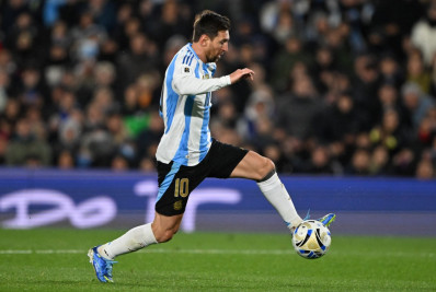 Messi balança a rede, dá assistência e Argentina derrota Angola em amistoso internacional